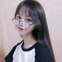 趁你还年轻去绿你想绿的人 两个人各怀心事相拥在