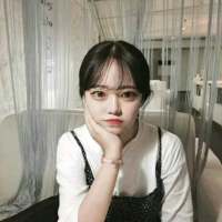 花花. 我抱着回忆走过四季，