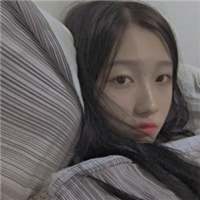 她可以褪色 可以枯萎 我不在乎 但我只要看... 谎言全当安慰 多些温