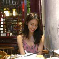 来世做春风 流浪又自由 我等的他，何时才会回