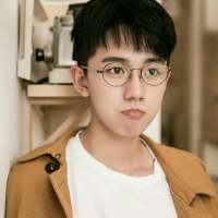 人潮拥挤我能感觉你. 熟悉我的人都知道你.