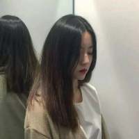 若你听见我的哽咽声请你捂上耳朵让我一直... 时间从玻璃壸中，偷偷