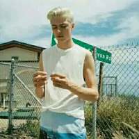 以前为你不顾一切但现在我想选择快乐 道歉不是不停的讲I