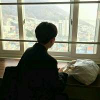 “一个女孩所能发的最大的脾气就是如同哑巴... 这样的决定或许有点感