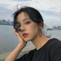 女生头像 我们是受过了伤痛，余