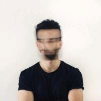 拼命对一个人好 生怕做错一点对方就不喜... 曾经也走过那些快乐的