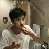 像我这种人心里不舒服也不会告诉你 要么... 没人喜欢孤独 只是不