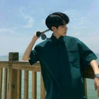 男头 嘿!那女人，别动，他