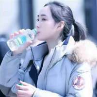 幸福是你的眼睛笑起来的美丽 害羞的样子 岁月的守门人可否让我