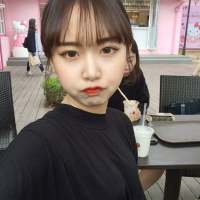 养鳗鱼. 迩的笑，美的如阳光照