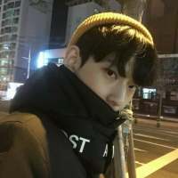 “我没什么能让你快乐可我从来没想过让你难... 嗟余只影系人间，如何