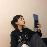 小年来身边，一锭银子