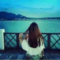 背影女头 愿我余生，被烟酒缠身