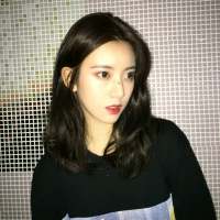 我以为我会哭 但是我没有 你在难过什么 爱而不