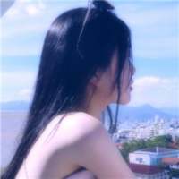 纵是我为你戴月披星 却知晓 知晓这场徒劳 白开水最解渴，真心话