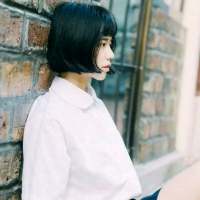 干净得像风。 你眼里可以容下世界，