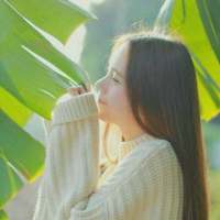 “洗了个稍久点的热水澡 头发吹了半干 拆... 从来没有什么感同身受