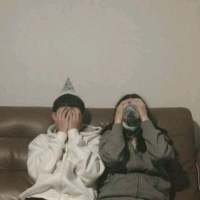 想清早睁眼第一个看到你 然后蹭进你怀里... 女：你敢让我很伤心，