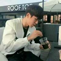 喜欢我吧！ 遇见你有点晚但会陪你