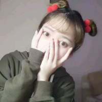 少女:暑假快乐嘞 玩累了吧，该散了吧。