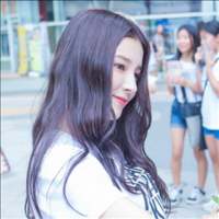 任她们多漂亮，未及你矜贵。 根本就还是会奢望嘛