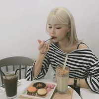 弃恶:“我觉得自己像个精神分裂者像个怪... 眼不见，心不念。 I
