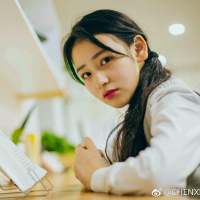 假装没看见 却用余光看过几千遍 我就是这么的小气，因