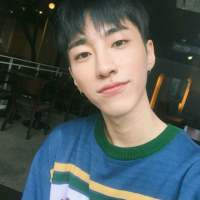 “我想和你吹吹风.” 獨立傲然，俯視腳下蒼