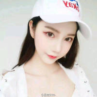 和我在一起 很开心你能来 也很遗