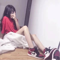 我有点想你，其实也不止一点 每当你回头看我一眼时