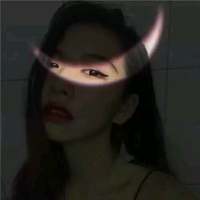 我再怎么不好 脾气再怎么差 也没动不动就想... 虚假的　笑　容，到最