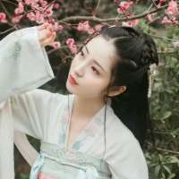三两友人七八老酒十村踏遍一生还在 走自己的路，何必在乎