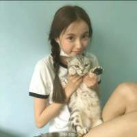 林小宅。 伸出一只脚就同时伸出
