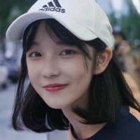 安稳. 很久以前没有胭脂，女