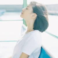 “一天很短 开心了就笑 不开心了就过会儿再... 在未来的未来，我可以
