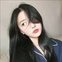 时光不能再倒流,而我也不会再回头. 隔着人群远远看到你，