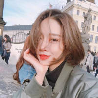 高清女头. 彼岸烟波流转，可有人