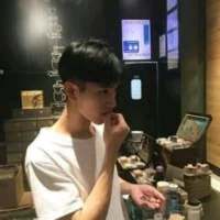 林莜。 时间是条暗淡的河吞噬