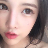 温柔眉眼。 提醒我其实我并没有那