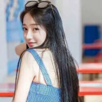 嗯 没什么出息不想做摆渡人 只想当你的接... 眼下阴影掩盖的是逃避