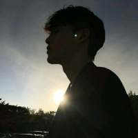 "过不去的坎别再放在心上忘不掉的人... 我是有多麽的愛妳,不