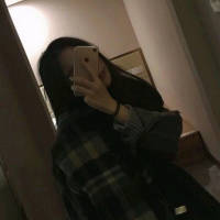 人心变得真快我赶不上也抓不紧. 你哪里是念旧，你只是