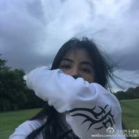 愿您不负春光 人生都要眉眼带笑 你野的像风，所以慢走