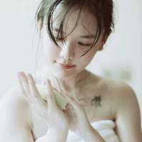 我与世界只差一个你 “愿余生有人鲜衣怒马