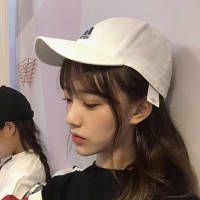 我谈了一场恋爱 最后分开了也没能抱抱他 谁说。谁说。一个人寂
