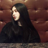 感情真是个霸道的东西 不问先后 不问缘由 总会有些黑与白的东西