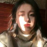 “洗了个稍久点的热水澡 头发吹了半干 拆... 从来没有什么感同身受