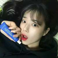 ：庆幸你来自远方 未听及我的过往 羡慕你们互相喜欢的爱
