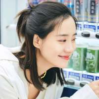 与君初相识犹如故人归 一生落魄，最爱自己。