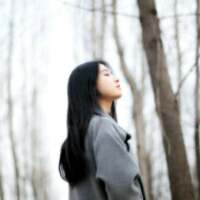 恩 任何东西够深都是一把刀。 你知道吗你在和别的女